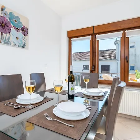 Apartament Domi