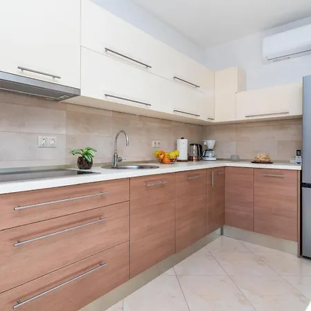 Apartament Domi