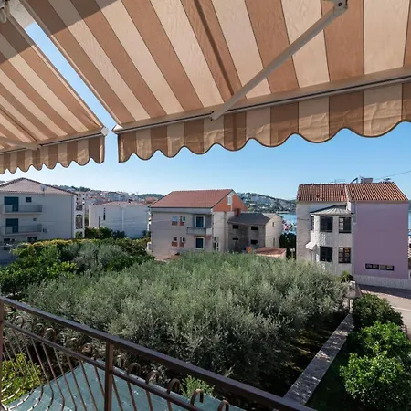 Appartement Domi Trogir