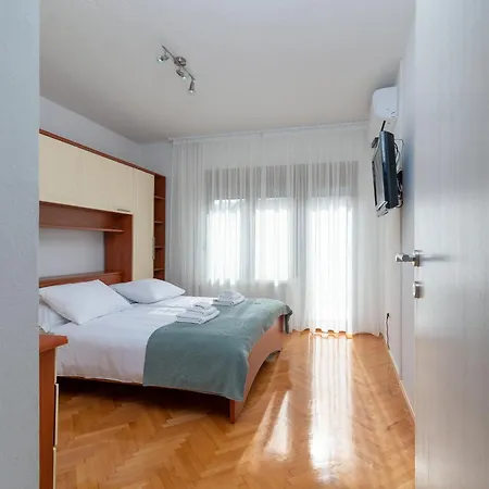 Domi Apartament *