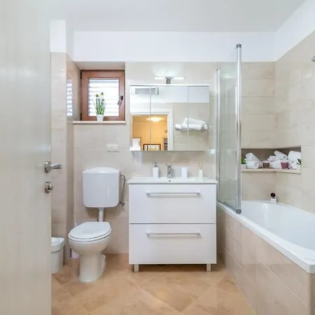 Apartament Domi