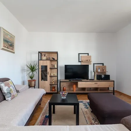 아파트 Domi 트로기르